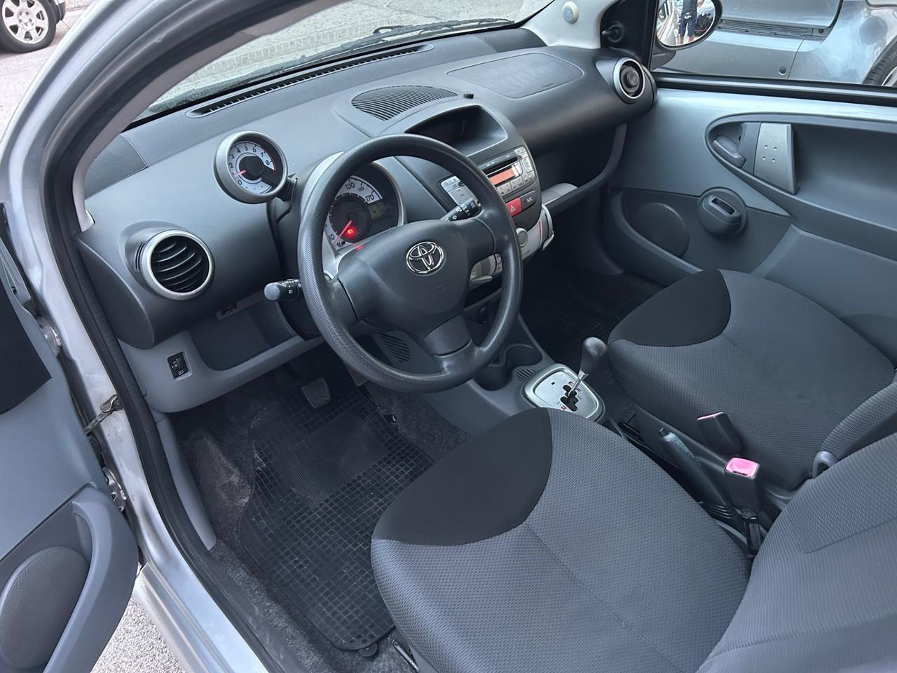 Toyota Aygo 1.0 benzina 68 cv 2008 automatica
