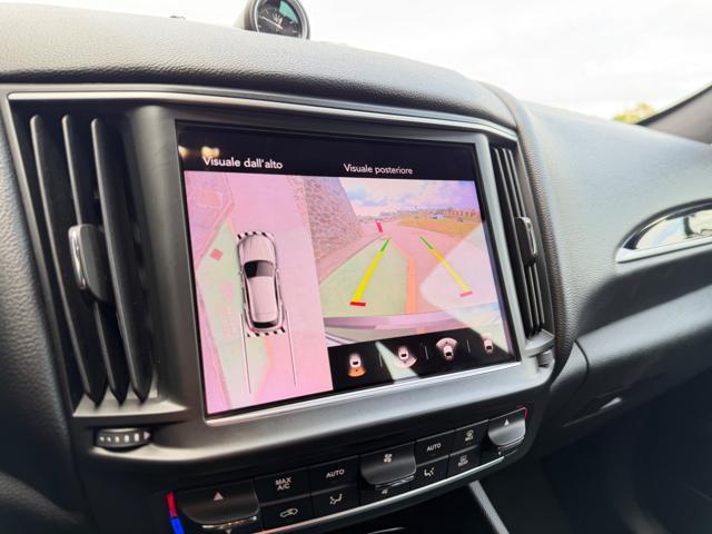 MASERATI Levante MY22 GRANSPORT+TETTO+BLACK PACK+PINZE GIALLE