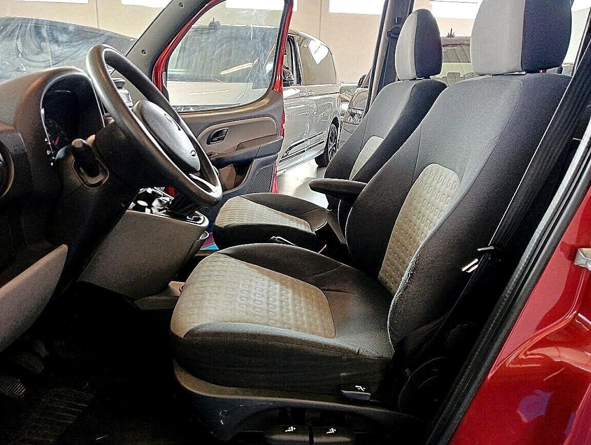 Fiat Doblo 1.3 MJT TETTO ALTO PEDANA RAMPA CARROZZINA