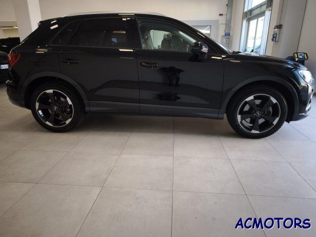 AUDI Q3 40 TDI quattro S tronic Business Advanced