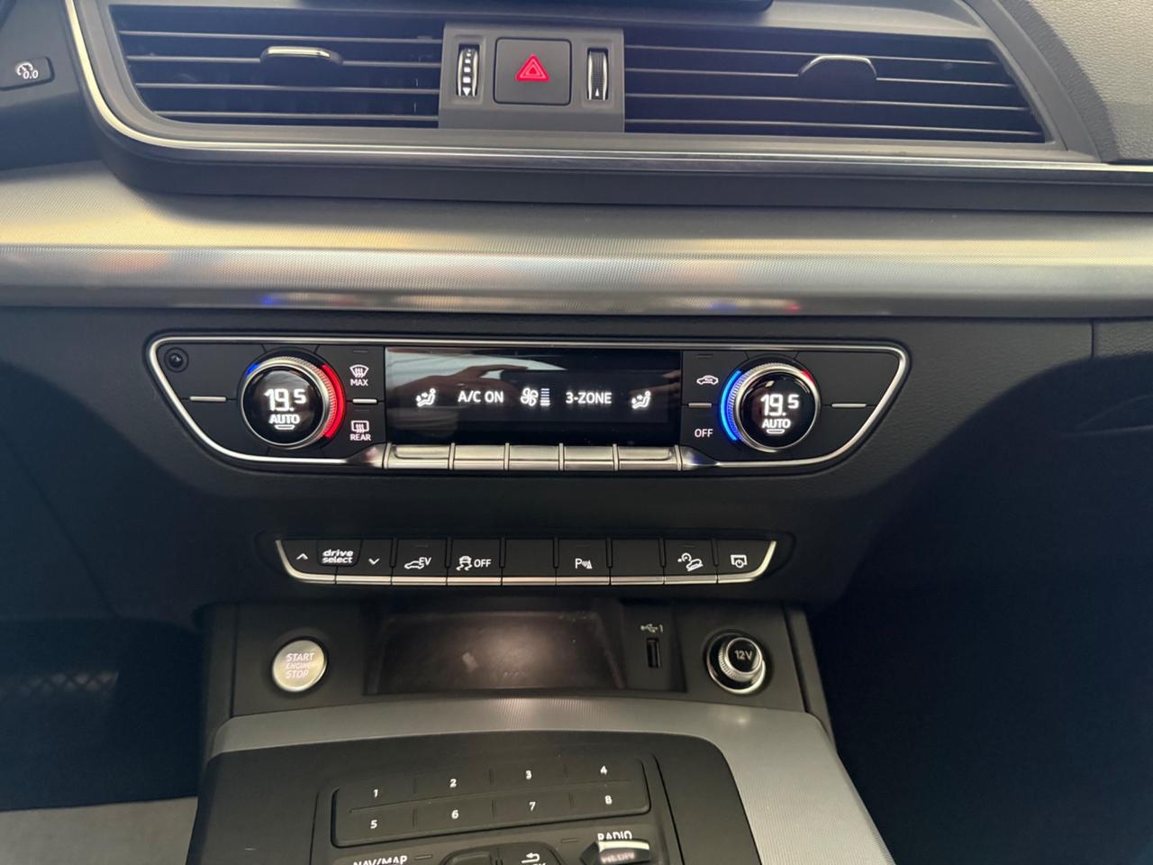 Audi Q5 50 TFSI e quattro S tronic Business Design