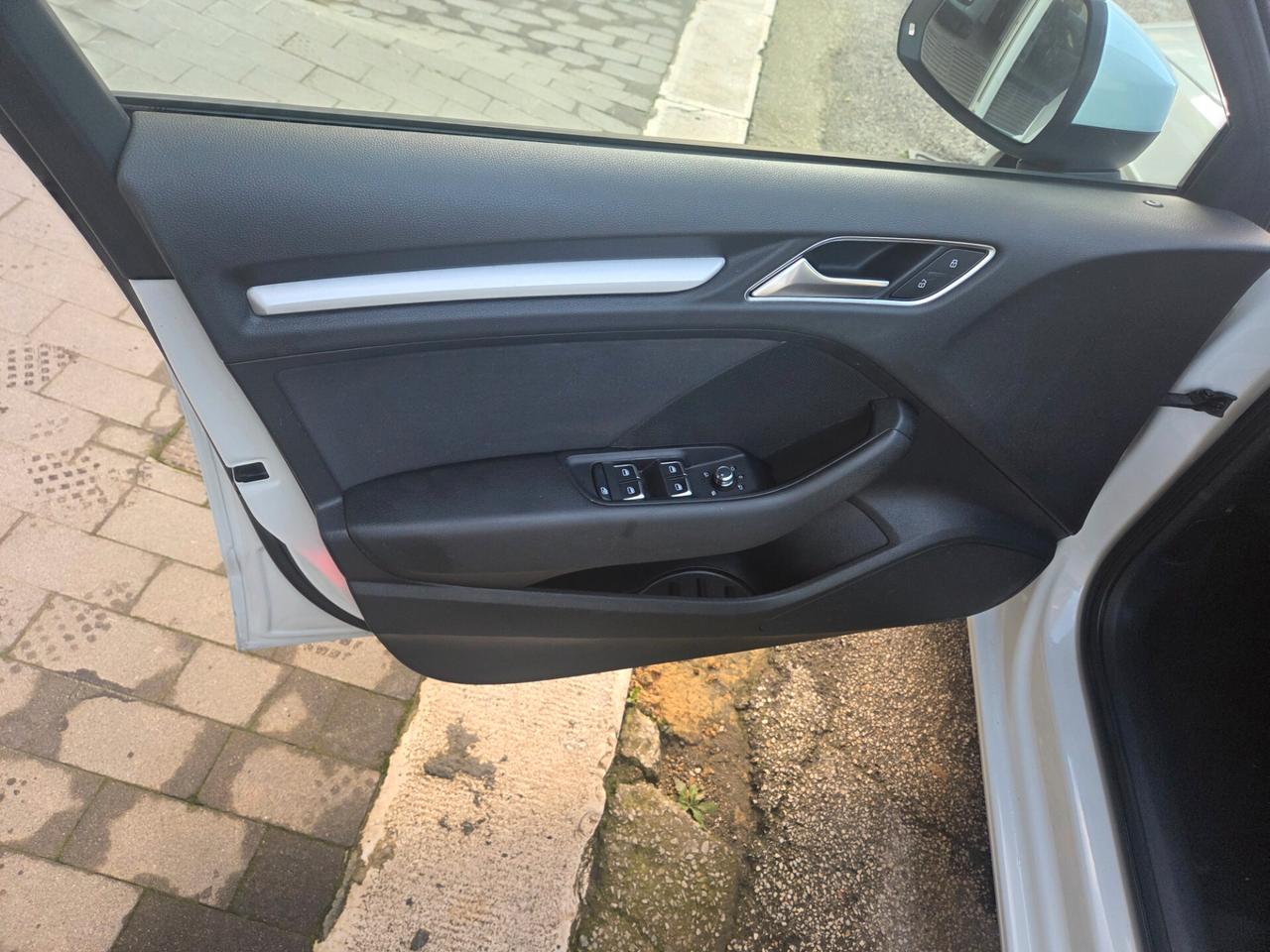 AUDI A3 ANNO 2016 1.6 TDI 110 CV EURO6 LED NAVIG KMCERT