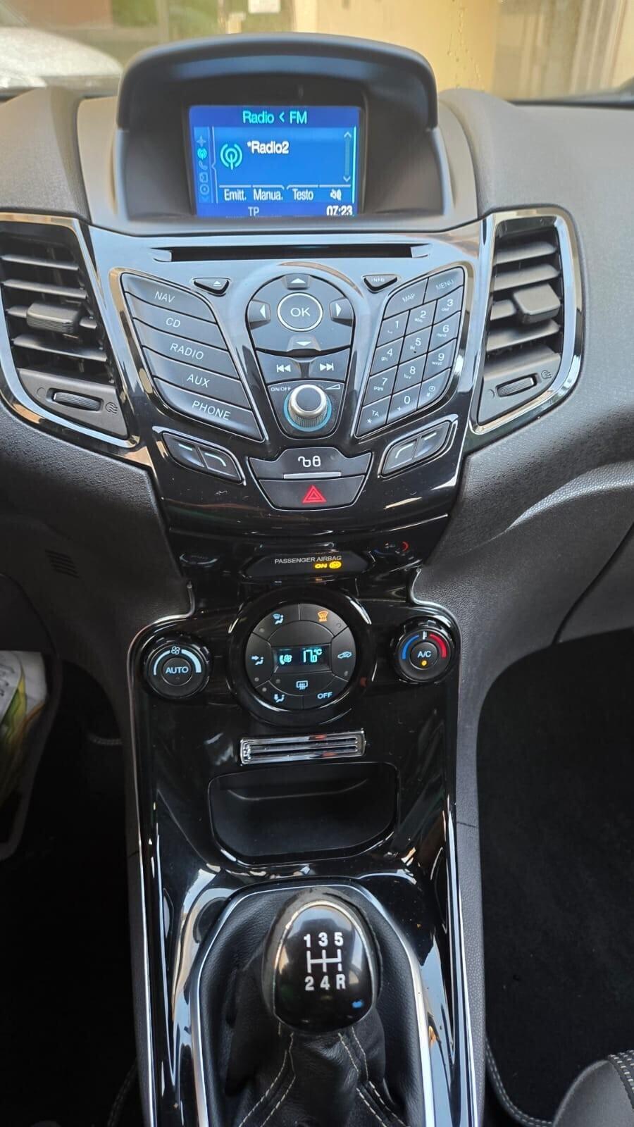 Ford Fiesta 1.5 TDCi 75CV 5 porte Titanium Neopate