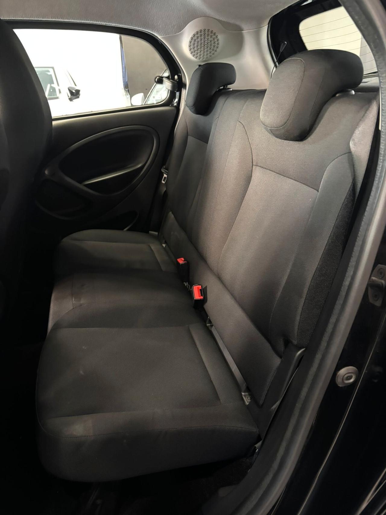 Smart ForFour 70 1.0 twinamic Youngster
