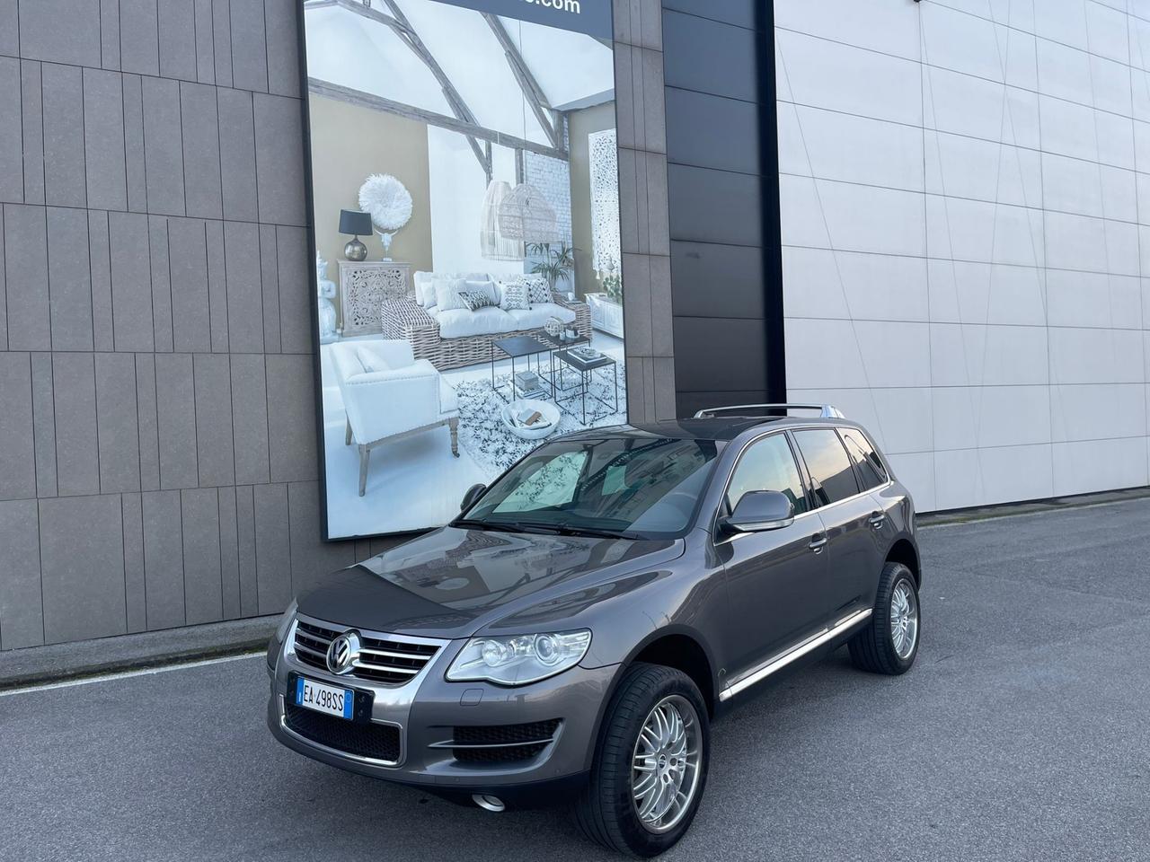 Volkswagen Touareg 240CV 3.0 TDI DPF V6 tip. Executive