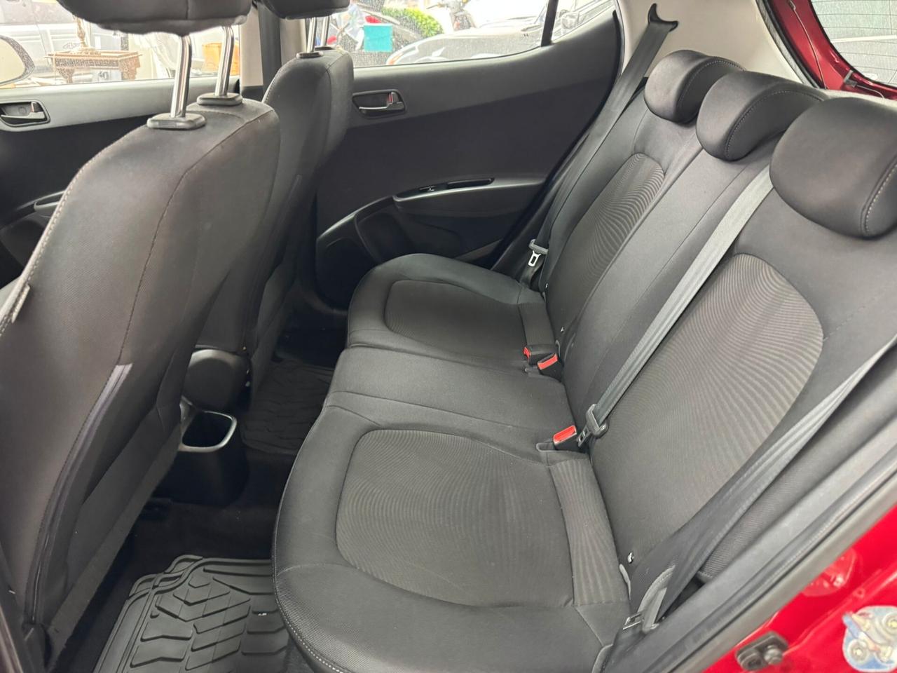 Hyundai i10 1.0 MPI Sound Edition