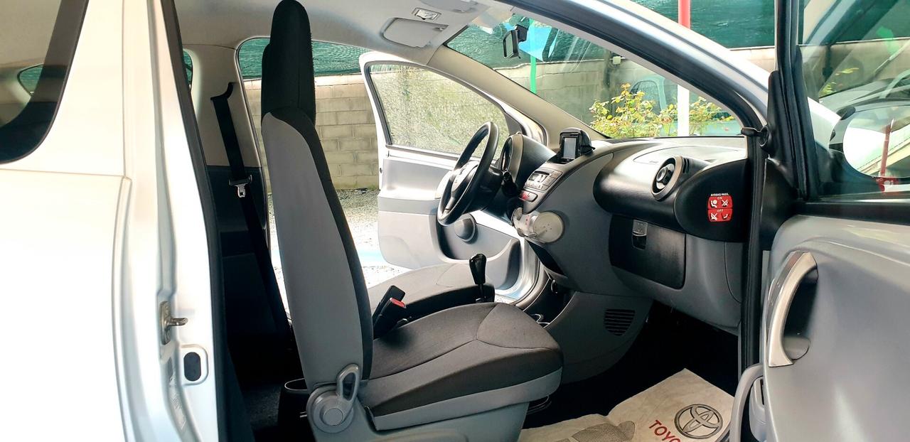 TOYOTA AYGO 1.0 BENZINA 4.450 CON VOLTURA E/5