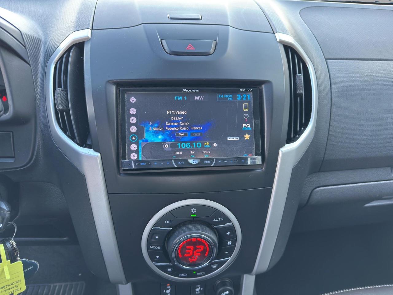 Isuzu D-Max 2.5 td crew Solar 4x4