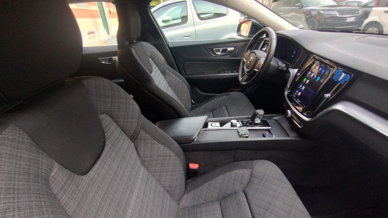 Volvo V60 2.0 MHEV Hybrid Core PROMMO