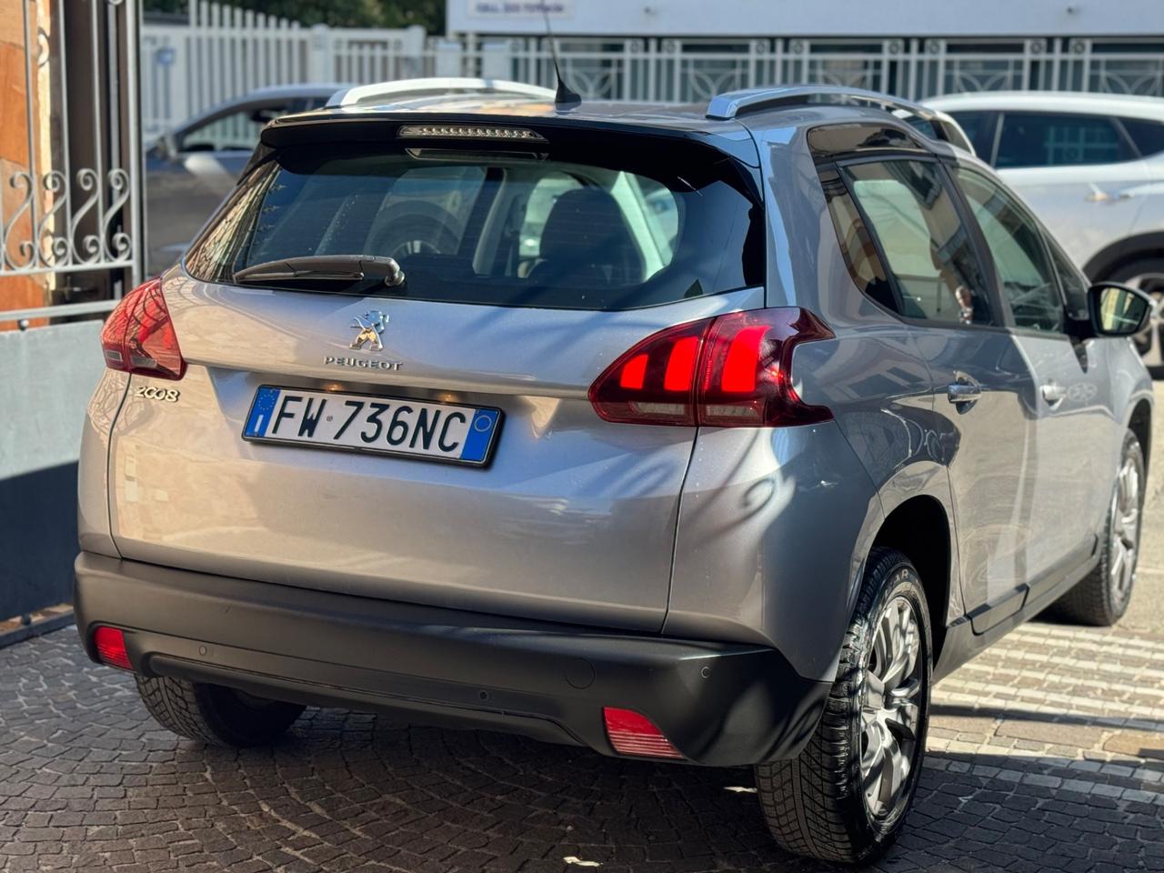 Peugeot 2008 PureTech 82 S&S Allure