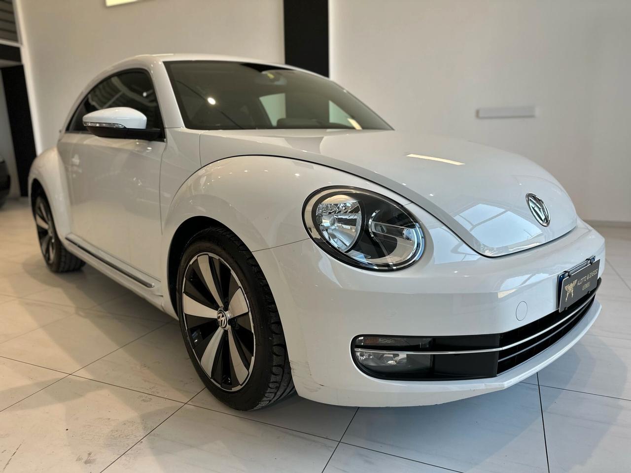 Volkswagen Maggiolino 1.6 TDI 105 CV Design 2012