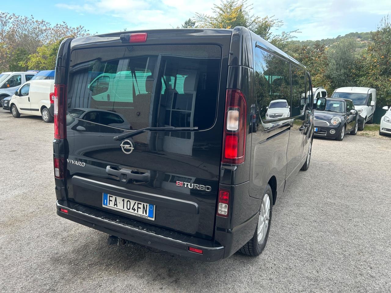 Opel Vivaro 29 1.6 CDTI 9 Posti Gancio Traino Extra long