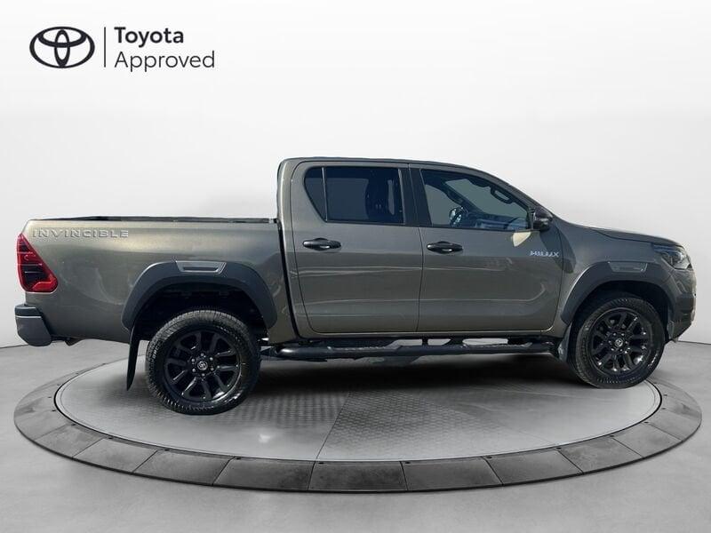 Toyota Hilux Hilux 2.8 D A/T 4WD 4 porte Double Cab Invincible
