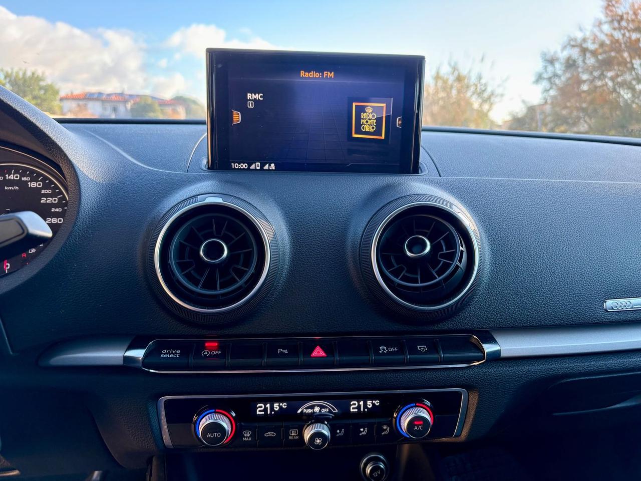 Audi A3 1.6 30 TDI Admired #8285