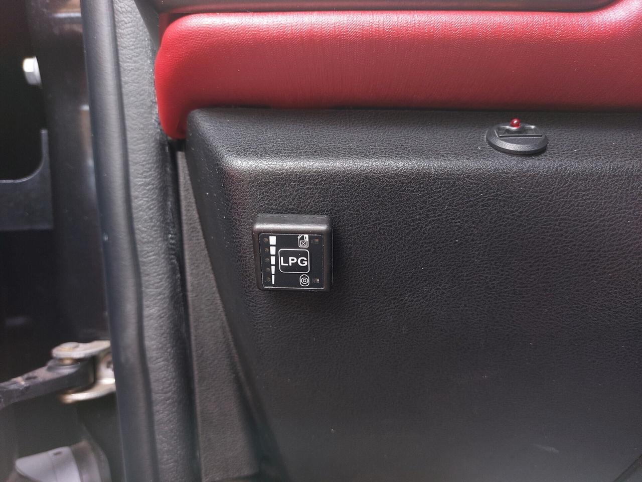 Lancia Ypsilon 1.2 69 CV 5 porte GPL Gold