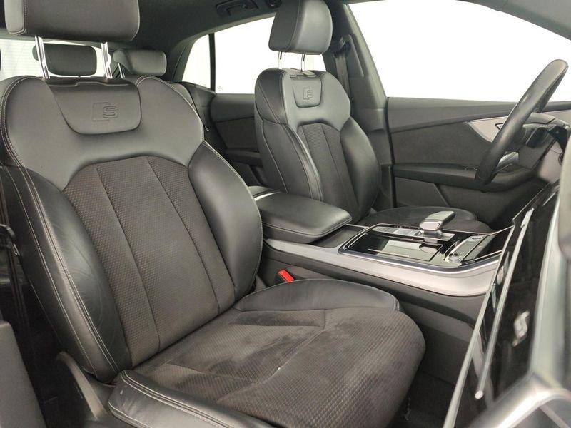 Audi Q8 45 TDI quattro tiptronic Sport