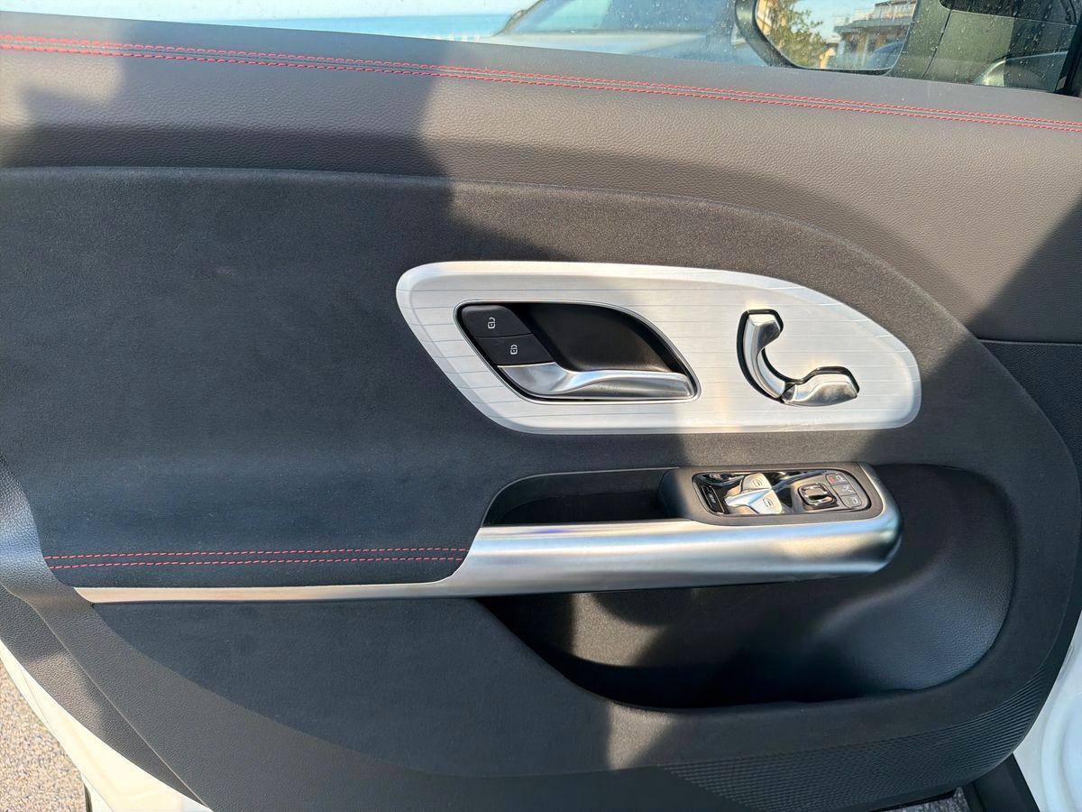 Mercedes-Benz GLB 200 4MATIC