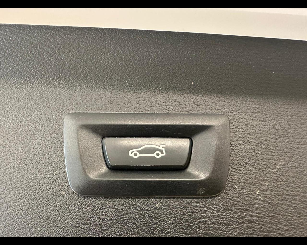 BMW X1 (F48) - X1 sDrive18d xLine