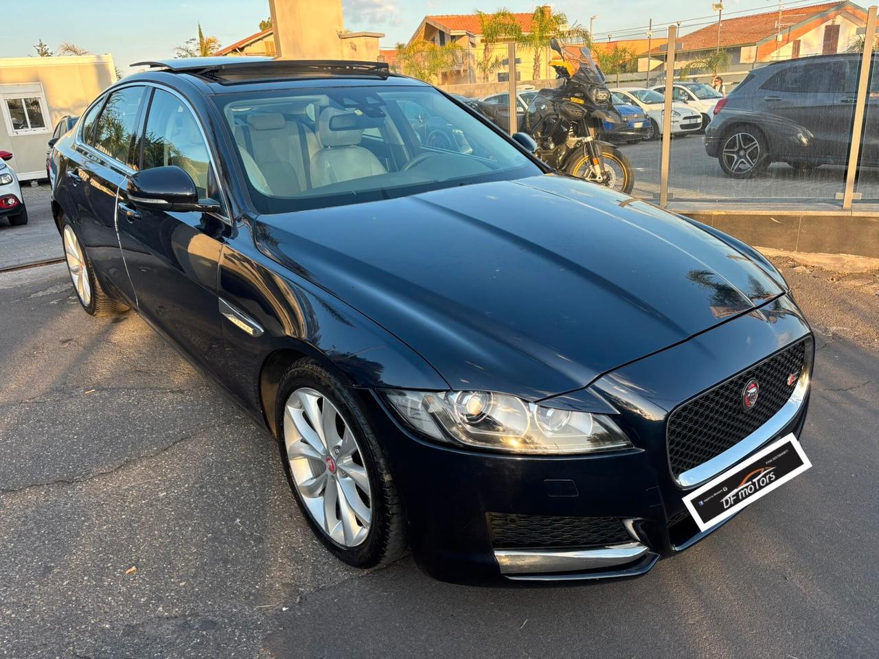 Jaguar XF 2.0 AWD 180 CV