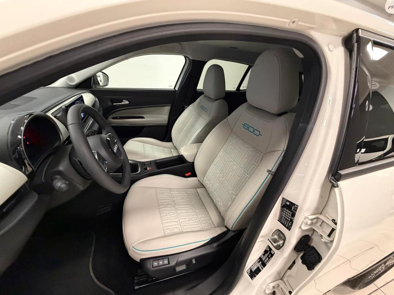 Fiat 600 Hybrid 100 CV DCT MHEV La Prima 230 al mese