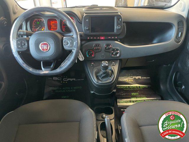 FIAT Panda Cross 1.0 Hybrid *DISPLAY COLORI