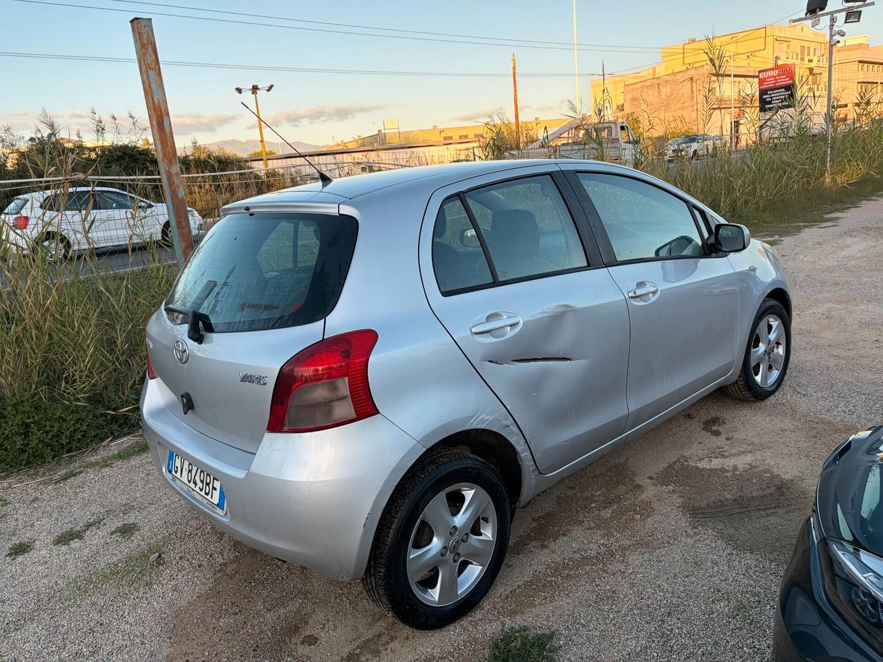 TOYOTA YARIS 1.0 ANNO 2007 5 PORTE