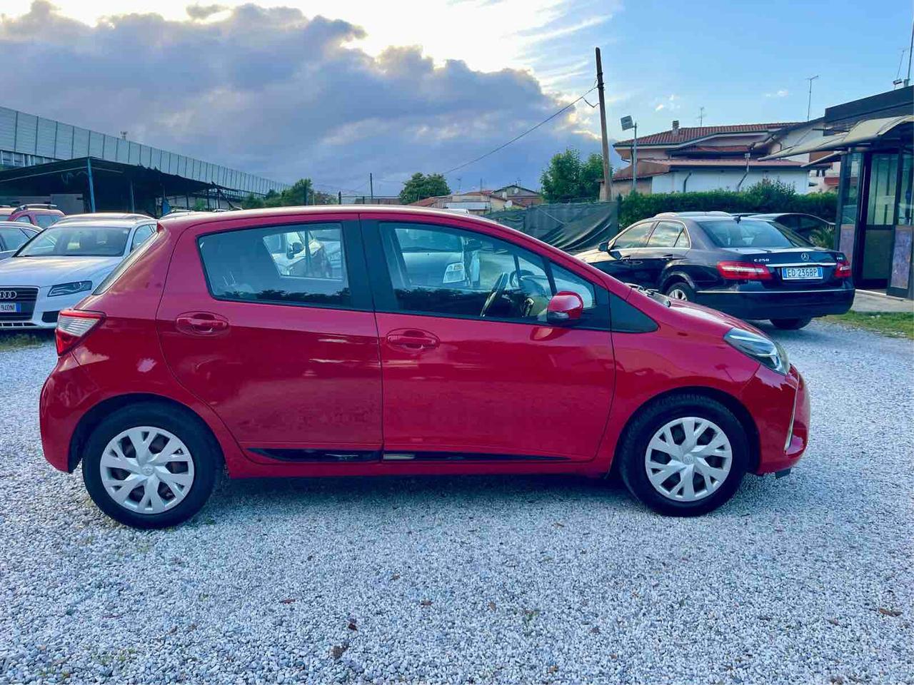 TOYOTA YARIS 1.0 BENZINA - COOL
