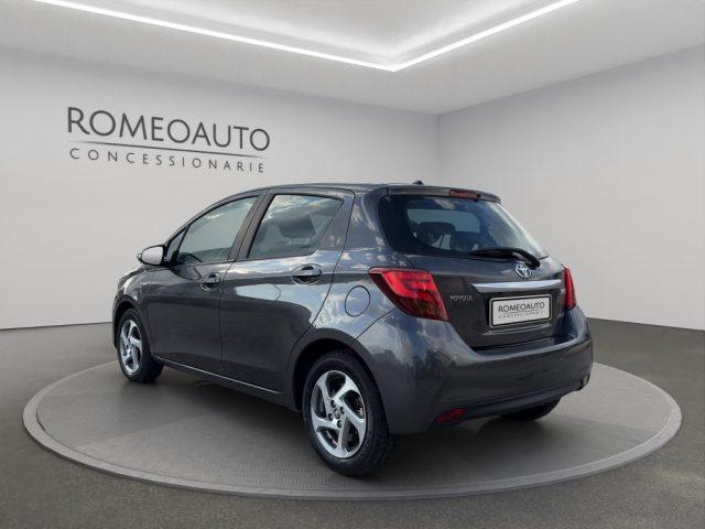 TOYOTA Yaris 1.5 hybrid business