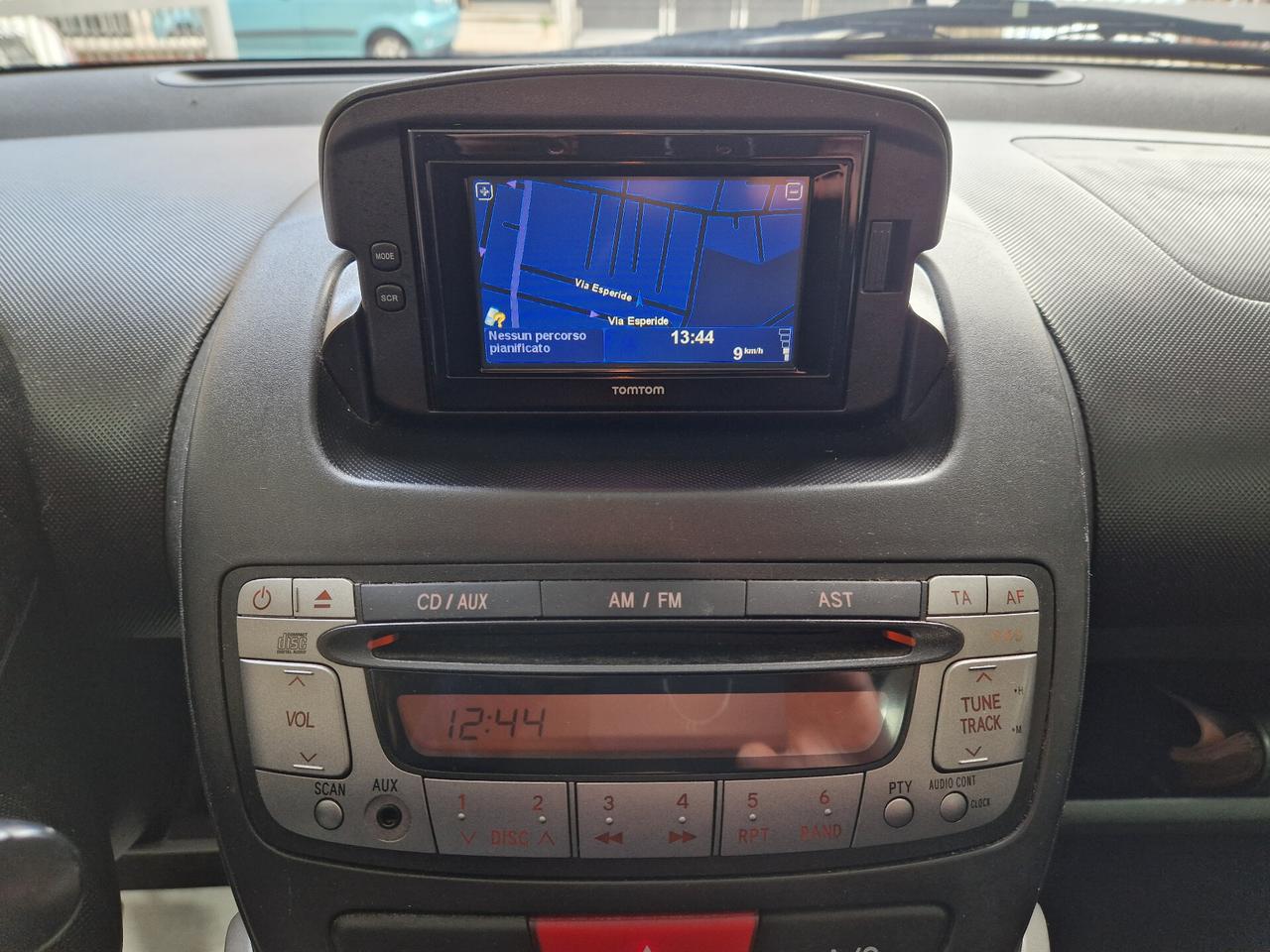 Toyota Aygo EURO 5 NEOPATENTATI