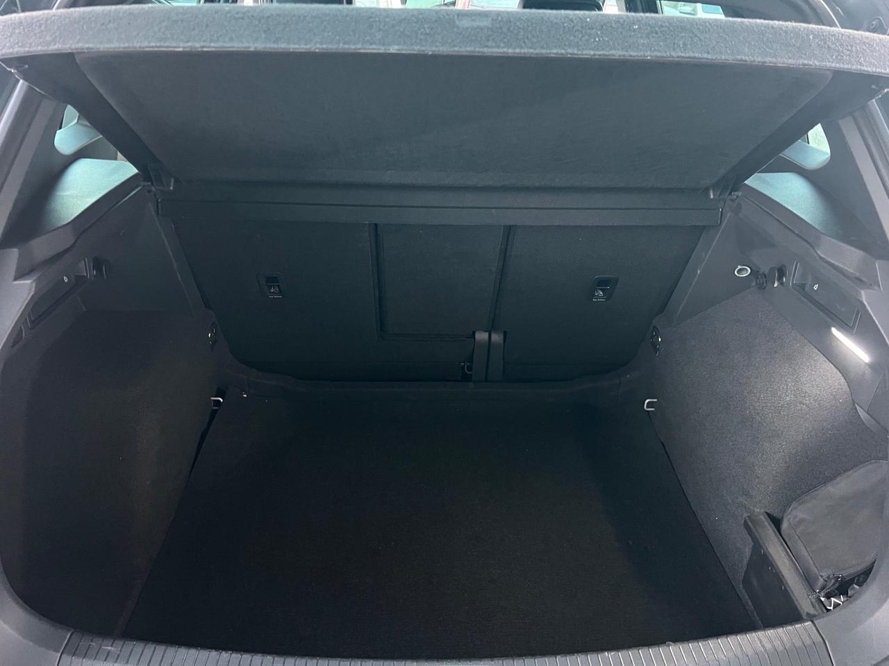 Volkswagen Tiguan 2.0 TDI 150 CV SCR DSG R-Line