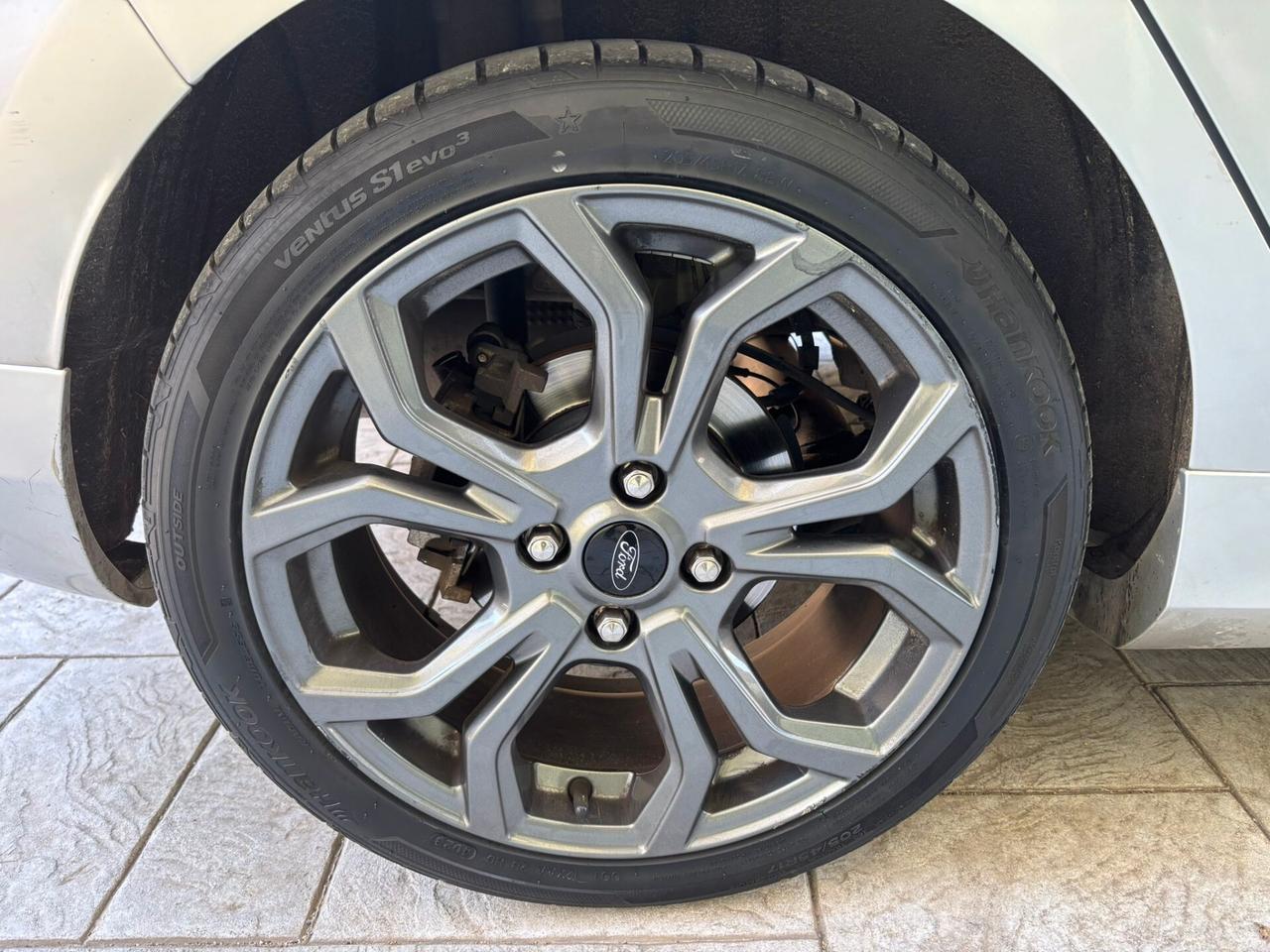 Ford Fiesta 1.5 TDCi 5 porte ST-Line