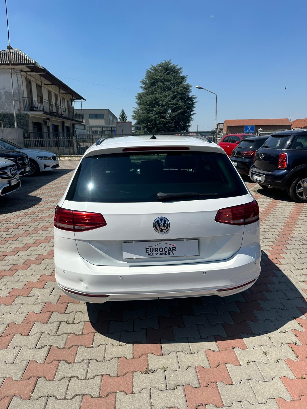Volkswagen Passat Variant 1.6 TDI SCR DSG Business BMT