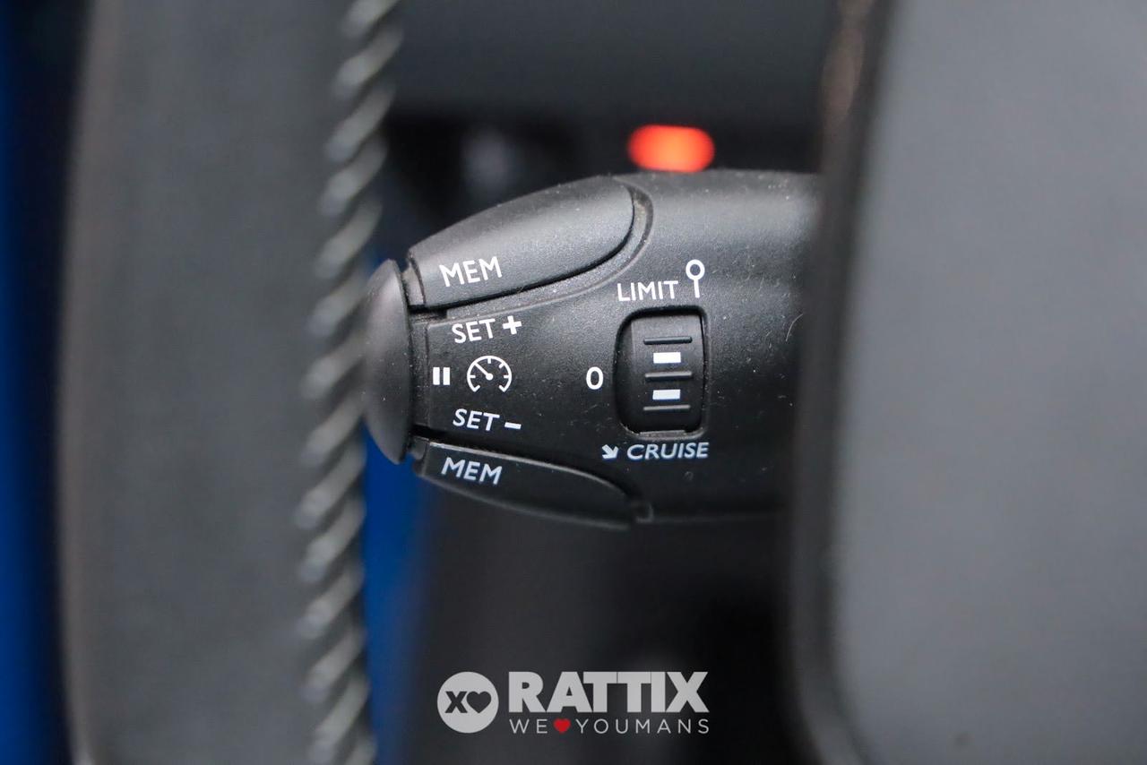 Peugeot e-208 motore elettrico 100kW Allure Pack