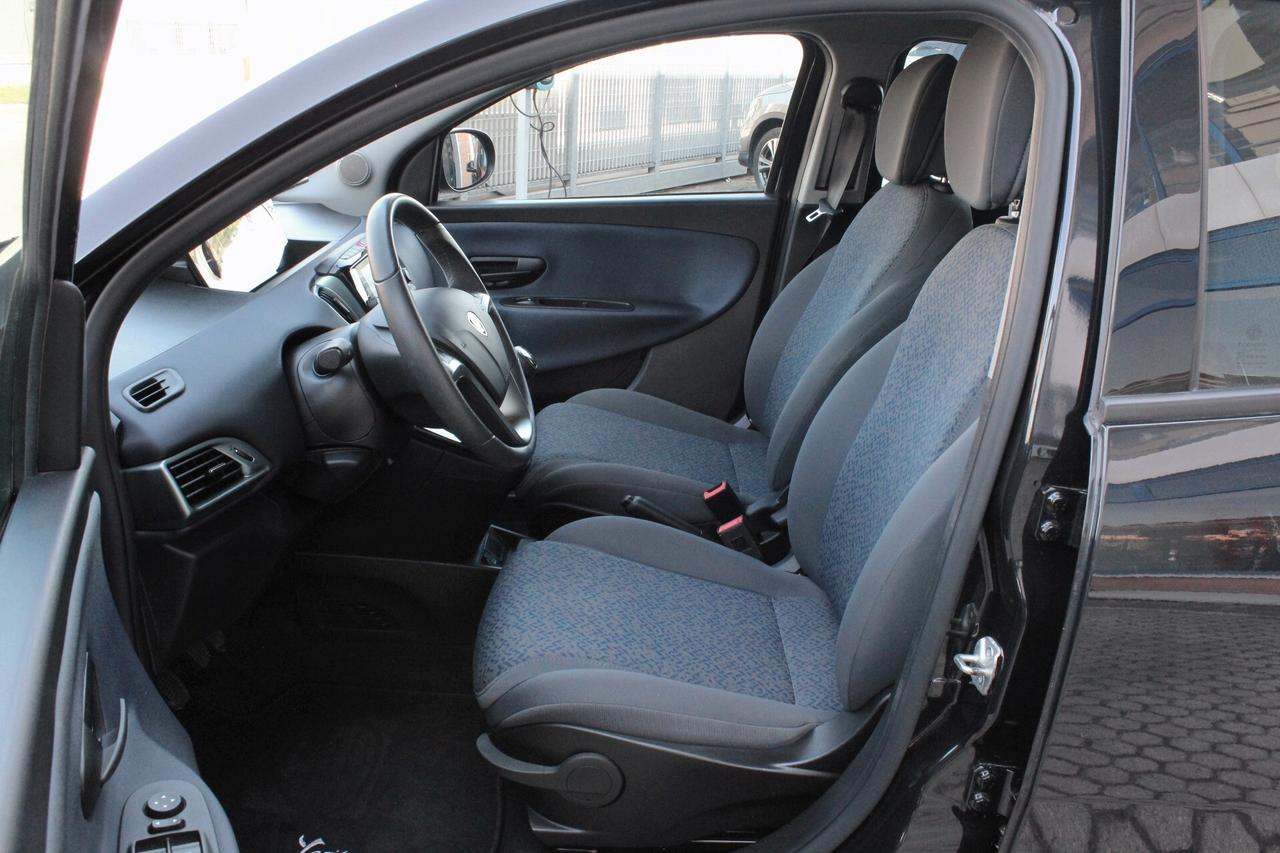 Lancia Ypsilon 1.0 FireFly 5 porte S&S Hybrid Gold Plus-OK NEOPATENTATI