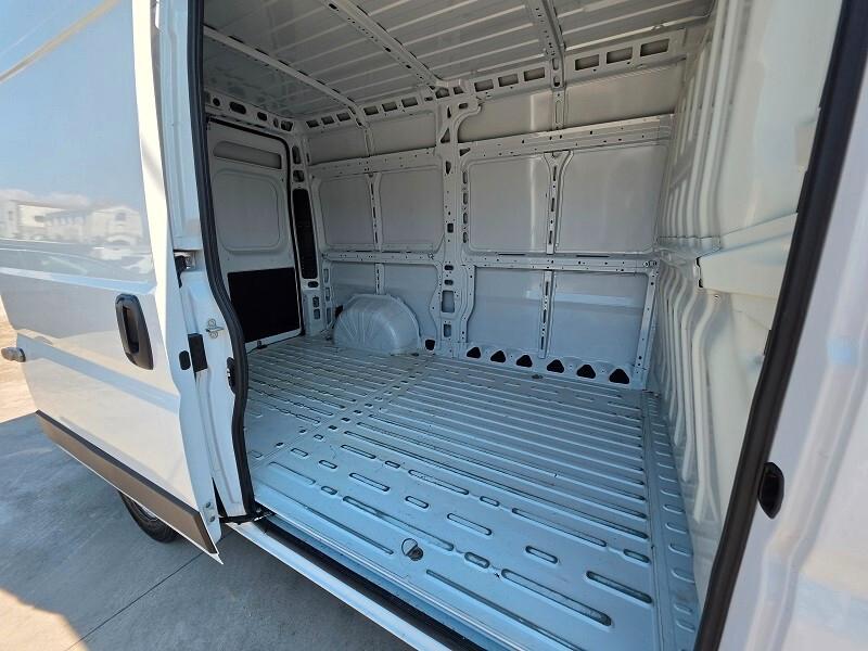 FIAT Ducato 33Q 2.2 MJ-3 140 MH2 TOUCH 5 PARK 2024