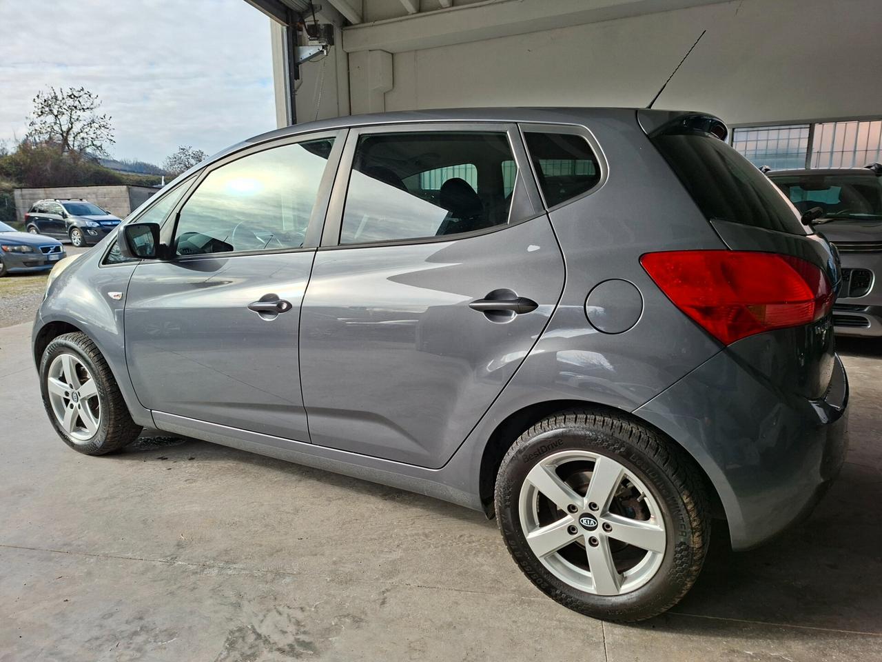 Kia Venga 1.4 EURO 5 / NEOPATENTATI / UNIPROPRIETARIO