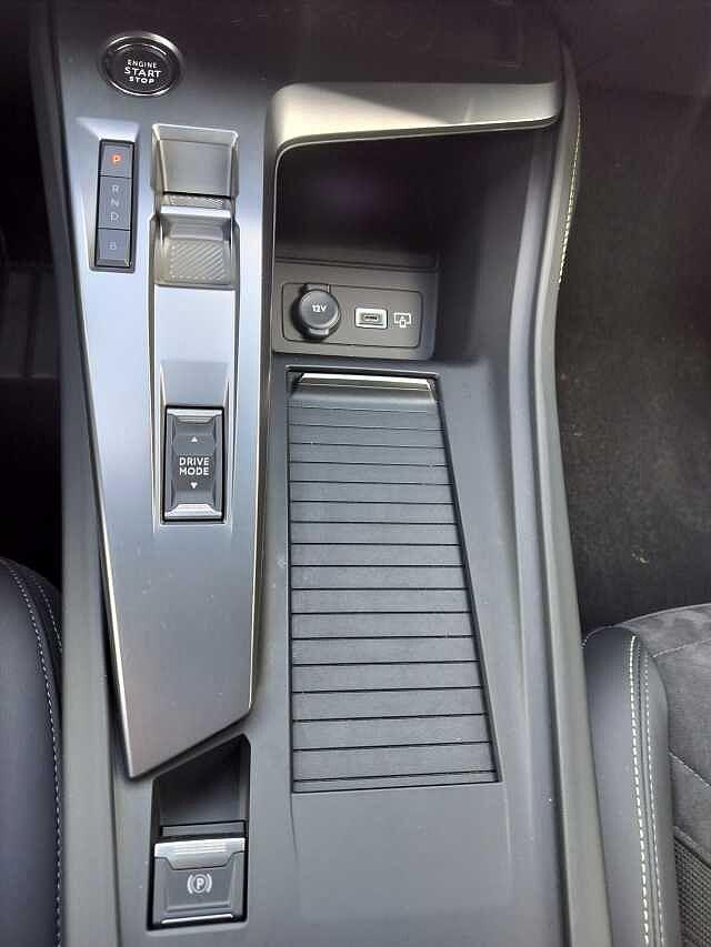 Peugeot 308 Plug-in Hybrid 225 e-EAT8 GT