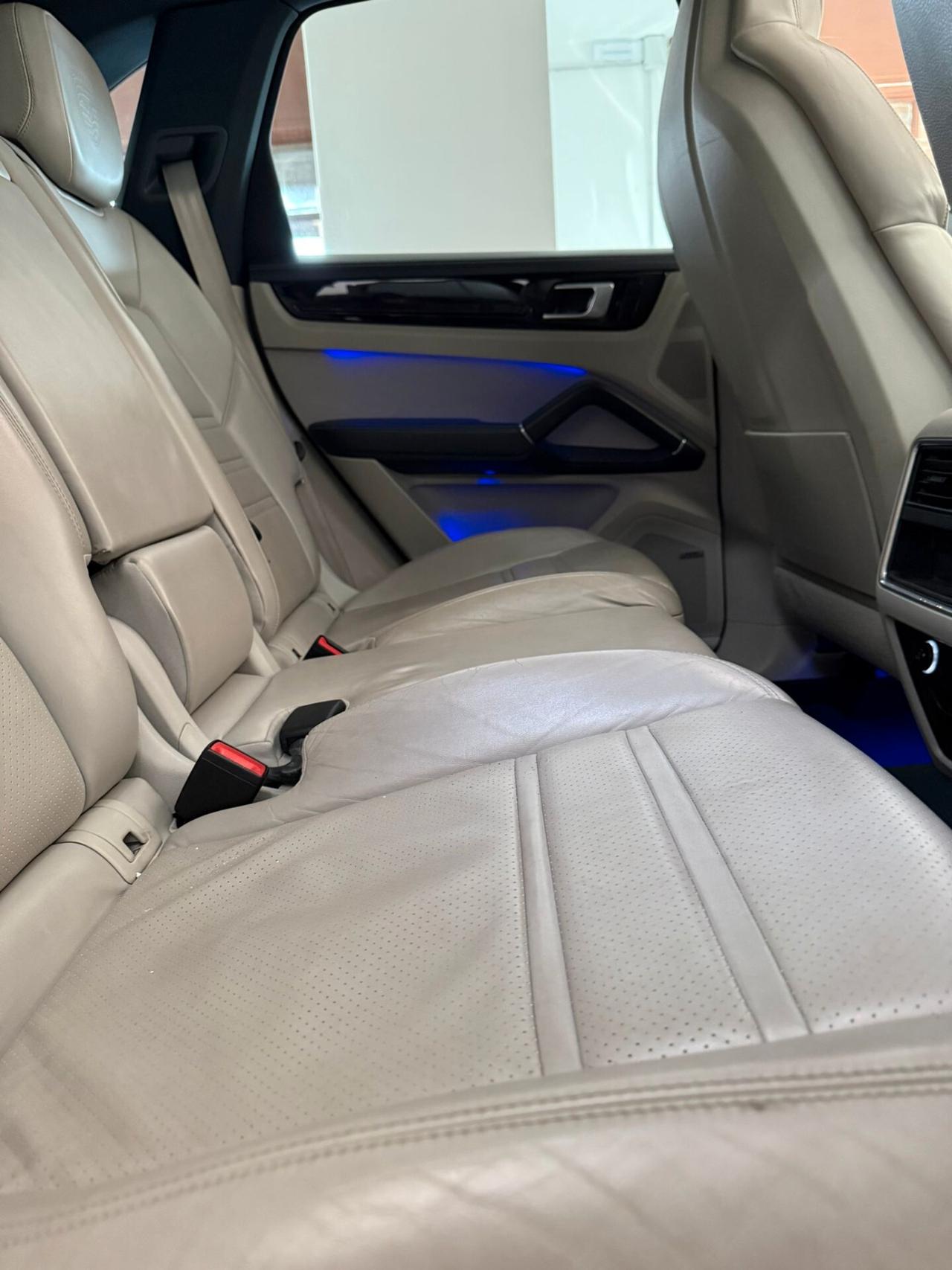 Porsche Cayenne 3.0 V6