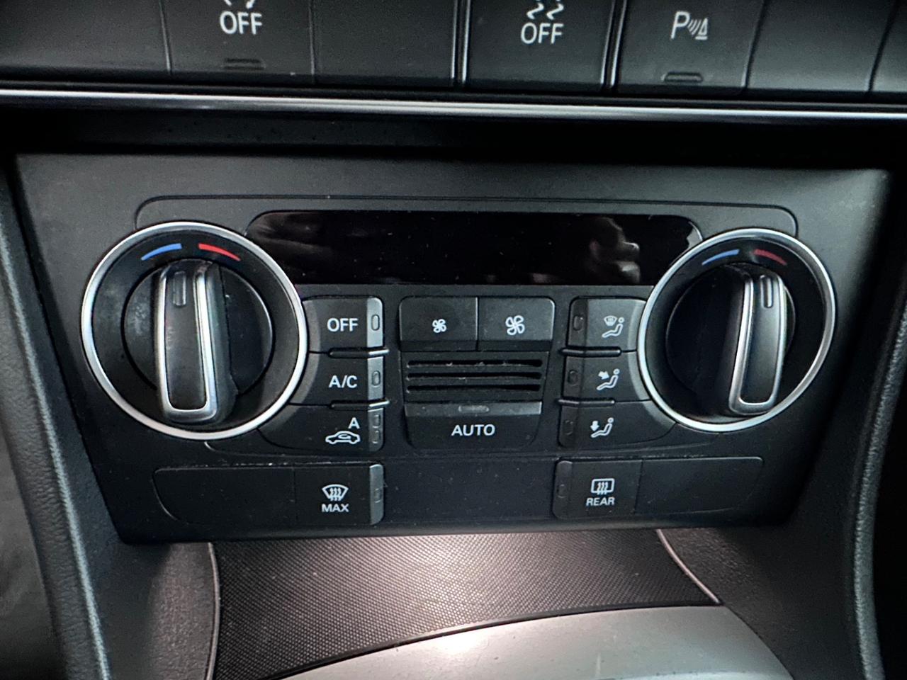 Audi Q3 2.0 TDI 120 CV Business