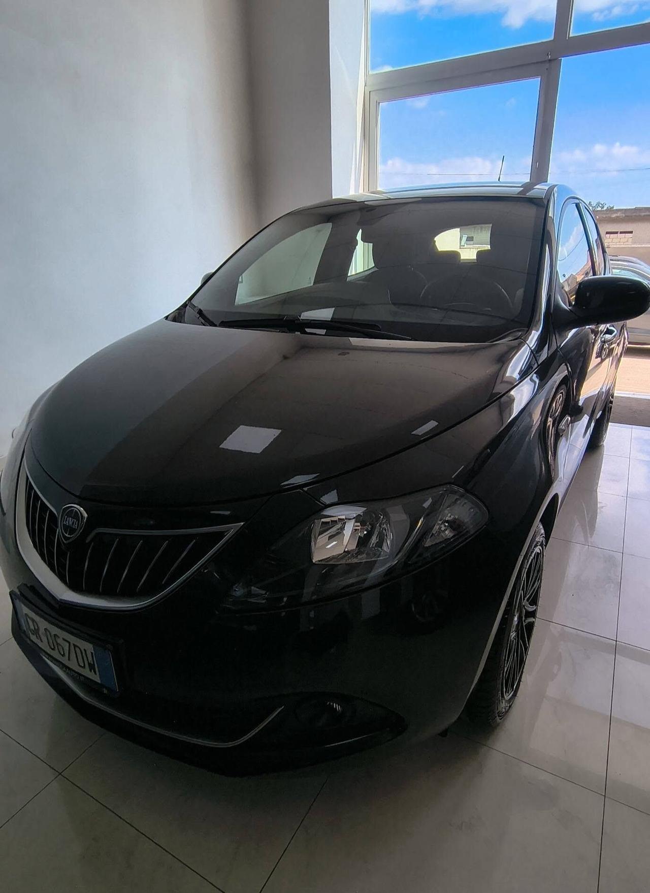 Lancia Ypsilon 1.0 FireFly 5 porte S&S Hybrid Gold