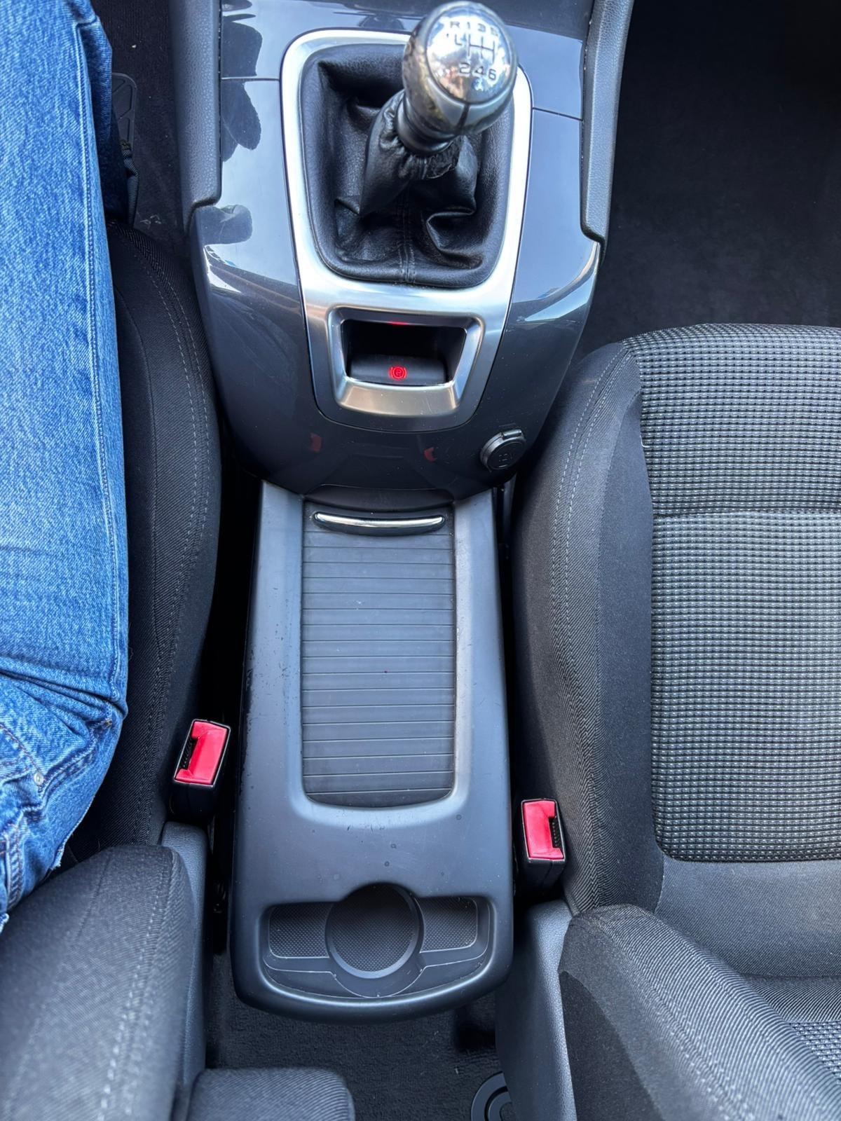 Peugeot 5008 2.0 HDi 150CV Business