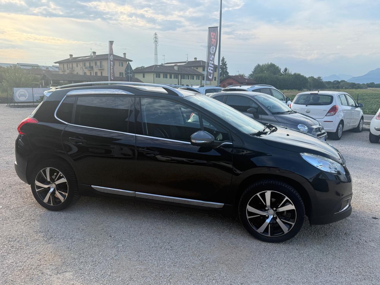 Peugeot 2008 BlueHDi 100 Allure