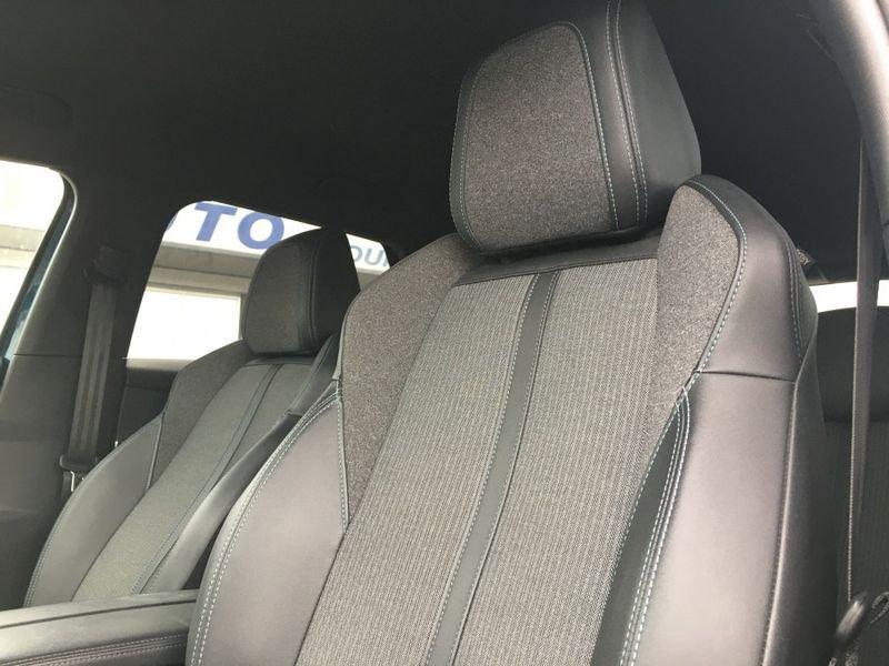 Peugeot 3008 BlueHDi 130 EAT8 Allure Pack PROMOZIONE