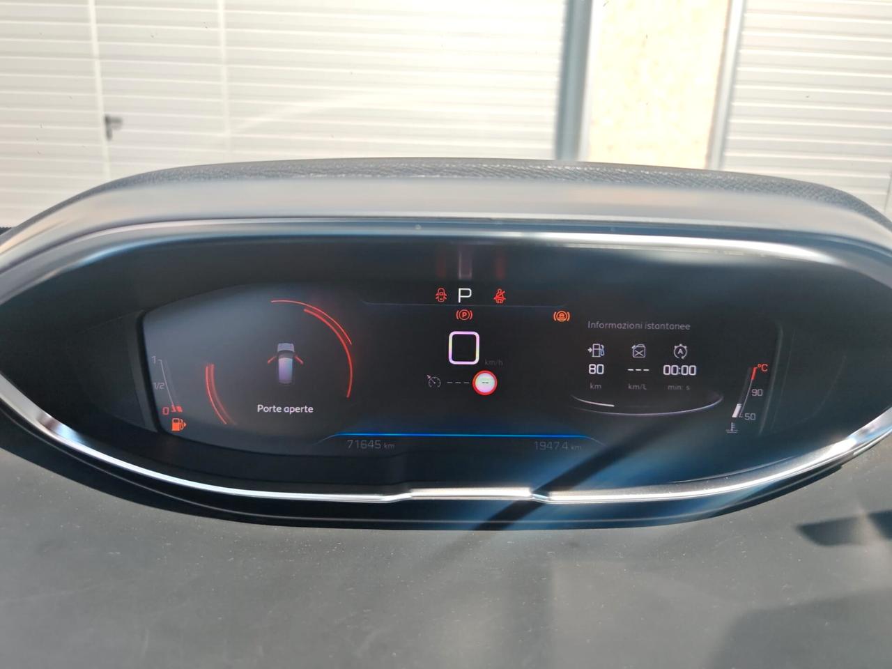Peugeot 3008 1.5 130CV UNIPROPRIETARIO KM VERI GARANZIA 24 MESI OK NEOPATENTATI
