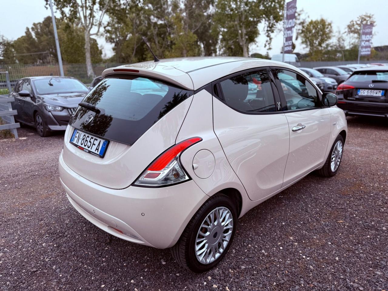 Lancia Ypsilon 1.2 69CV Platinum Gpl*