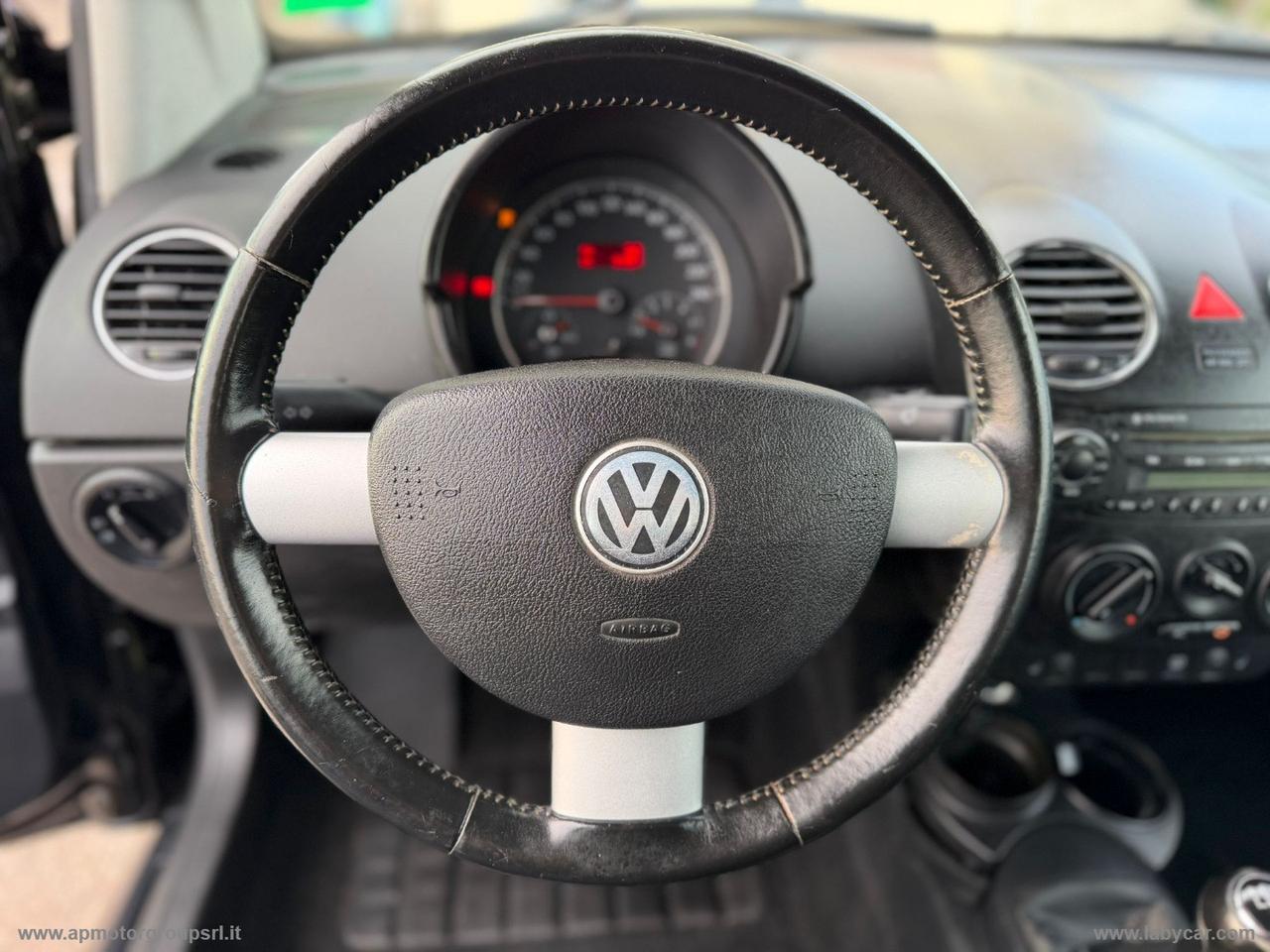 VOLKSWAGEN New Beetle 1.4 16V Cabrio