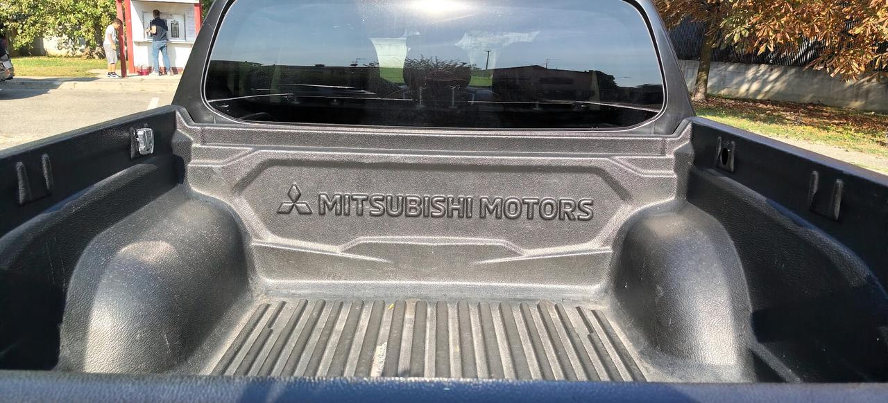 Mitsubishi L200 2.3D Double Cab 4x4 Intense Gancio