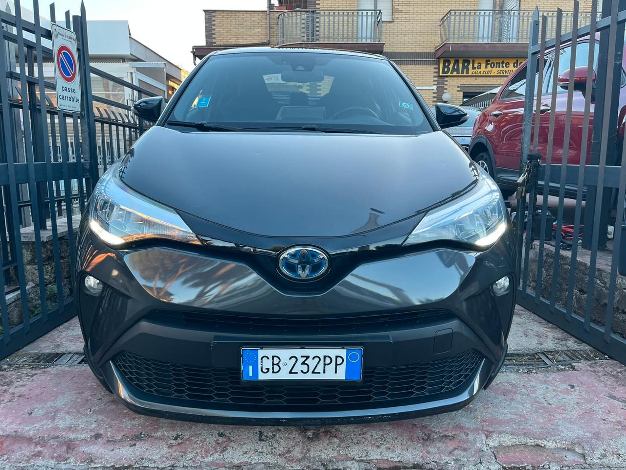Toyota C-HR 1.8 Hybrid UNIPRO' TAGLIANDI TOYOTA *PREZZO VERO*