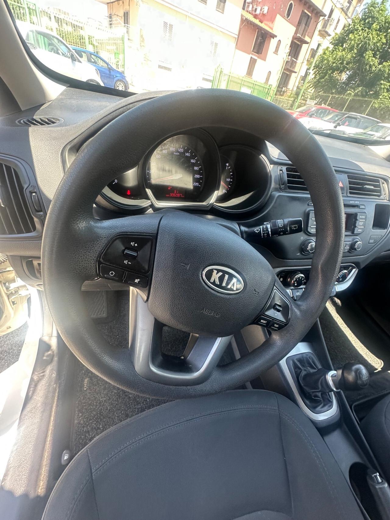 Kia Rio 1.4 CRDi WGT 5p. EX