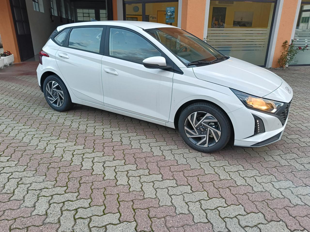 Hyundai i20 1.2 MPI MT ConnectLine